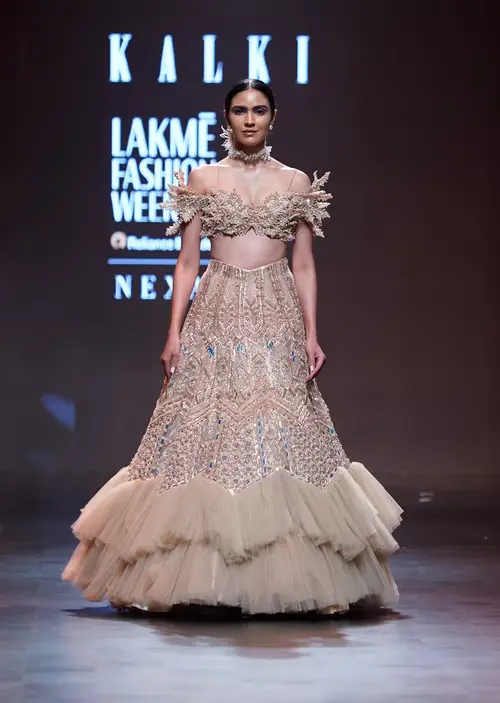 Mix And Match: How To Reuse Wedding Outfits Creatively – image 6