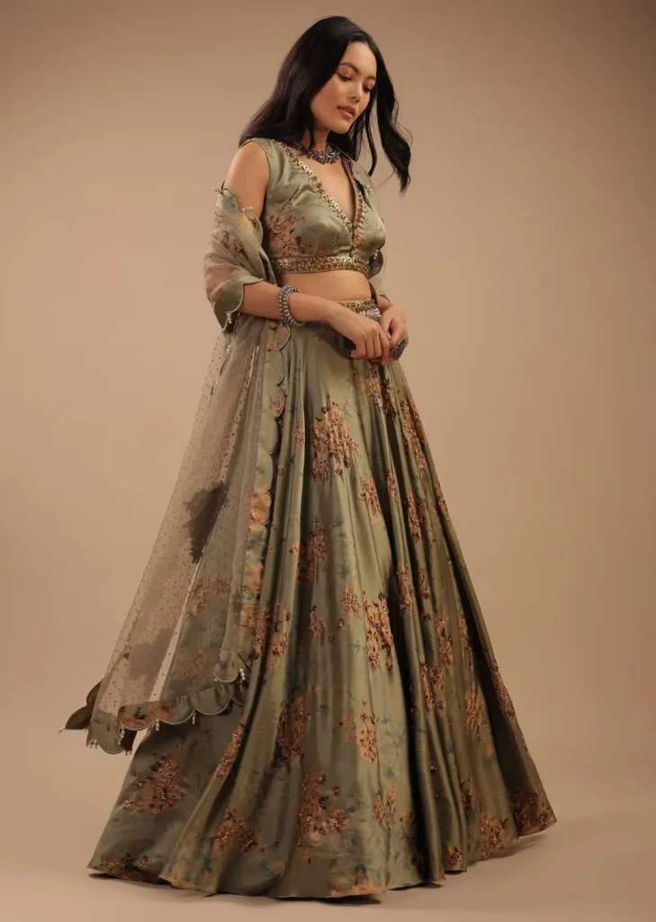 How To Style The Same Dress For Different Occasions – image 4