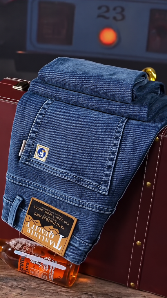 Blue slim-fit casual denim jeans
