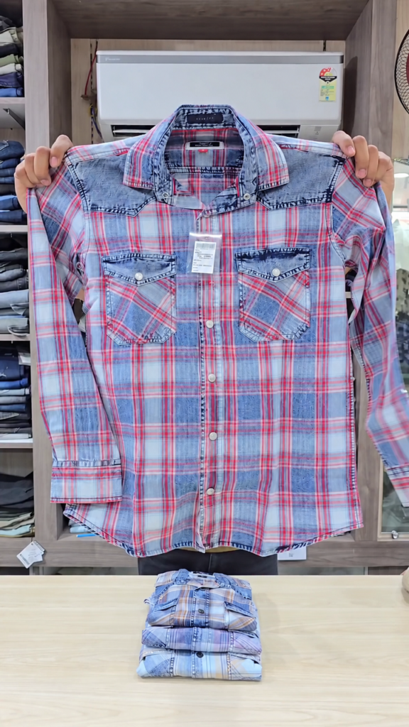 A stylish checked shirt in a regular fit